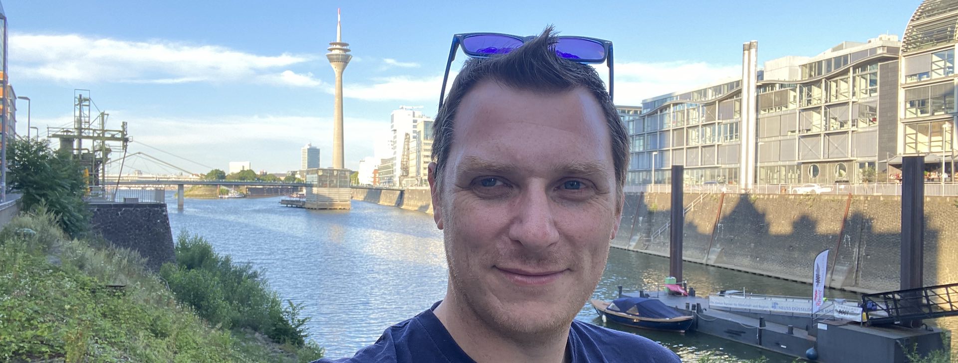 Foto von DJ TOBYN im Düsseldorfer Medienhafen